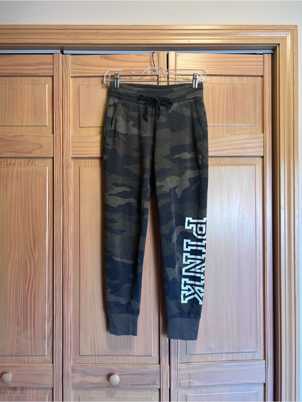 PINK Victoria's Secret Dark Camo Jogger Sweatpants XS